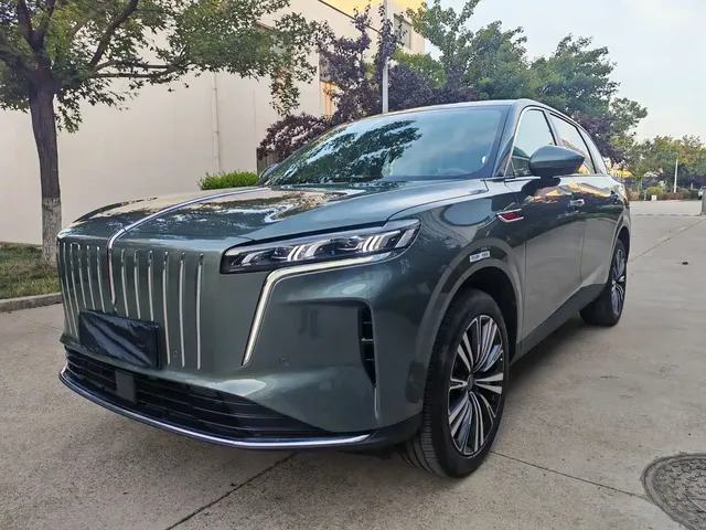 Hongqi HS6 PHEV 2026 Model 220 Intelligent Hybrid Edition