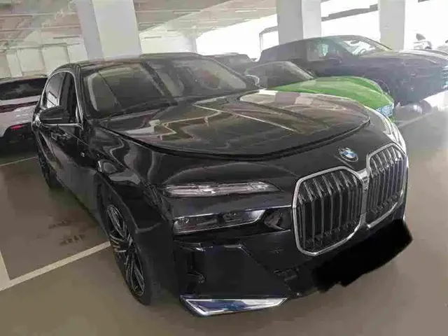 BMW 7 Series 2023 Model 740Li Leading M Sport Package
