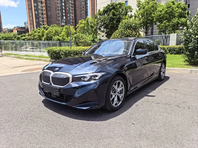 BMW i3 2025 eDrive 35 L