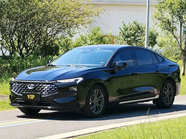 Ford Mondeo 2025 1.5T EcoBoost Luxury
