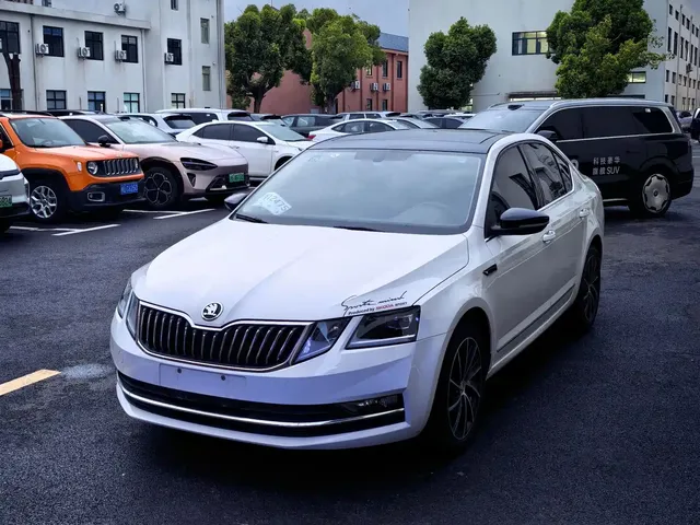 Škoda Octavia 2019 TSI280 DSG Luxury Edition