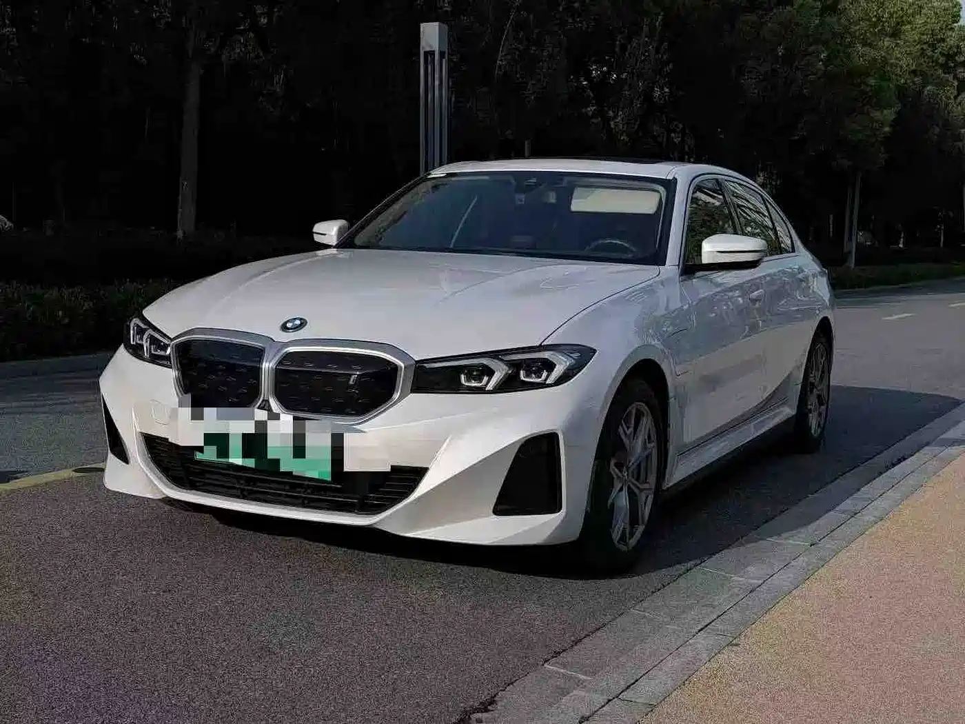 BMW i3 2022 eDrive 35 L