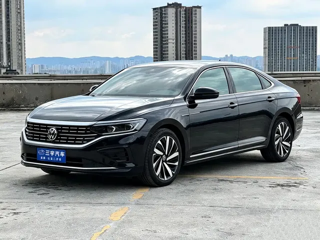 Volkswagen Passat 2023 Facelift 330TSI Luxury Edition