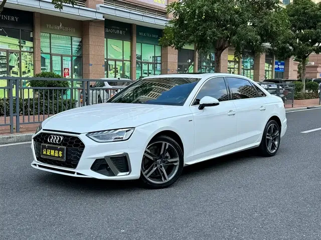 Audi A4L 2022 40 TFSI Luxury Dynamic