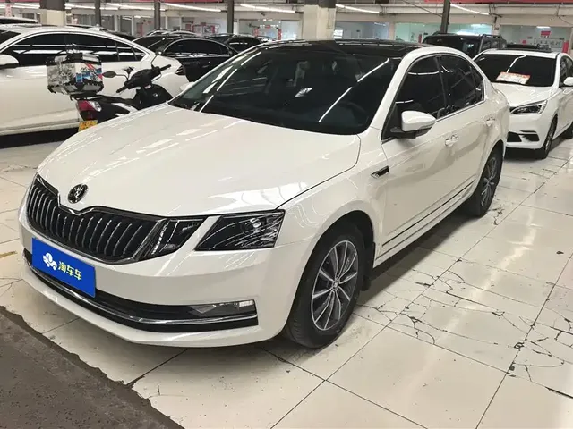 Škoda Octavia 2020 1.5L Automatic Smart Luxury Edition