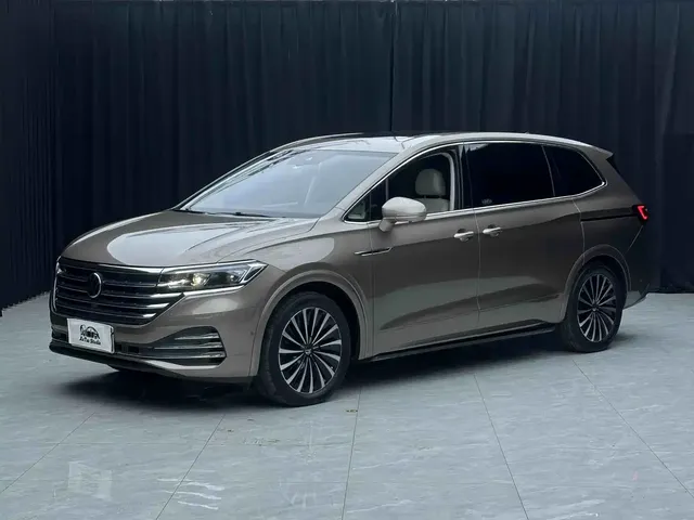 Volkswagen Viloran 2020 380TSI Premium
