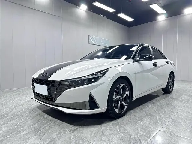 Hyundai Elantra 2022 240TGDi DCT LUX Premium Edition