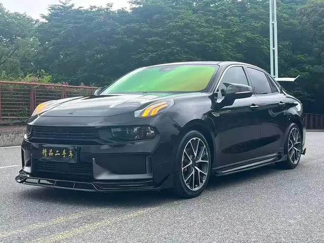 Lynk & Co 03 2021 03+ 2.0TD Auto Champion Custom Edition