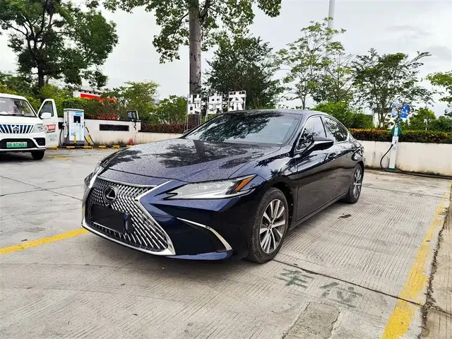 Lexus ES 2020 200 Excellence