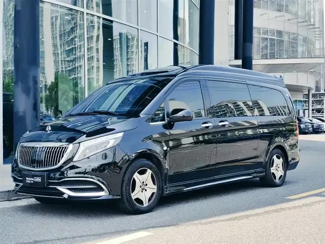 Mercedes-Benz Vito 2023 2.0T Business 7-Seater