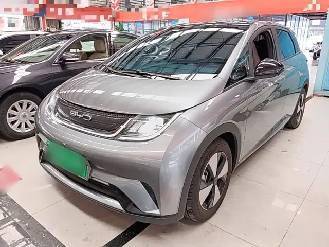 BYD Dolphin 2023 420km Fashion Edition