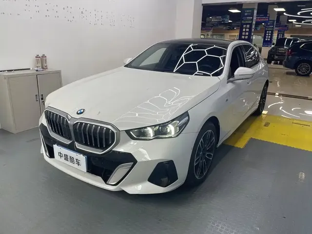 BMW 5 Series 2024 530Li Leading M Sport Package