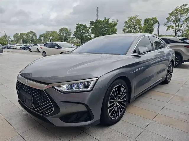 BYD Han 2022 DM-i 121KM Prestige