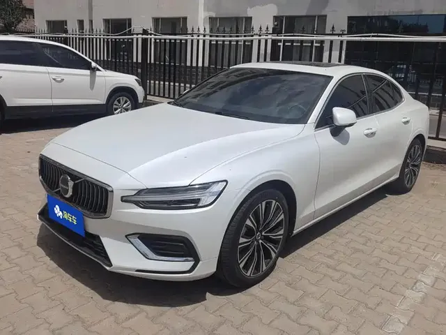 Volvo S60 2026 B4 Smart Beyond Luxury Edition