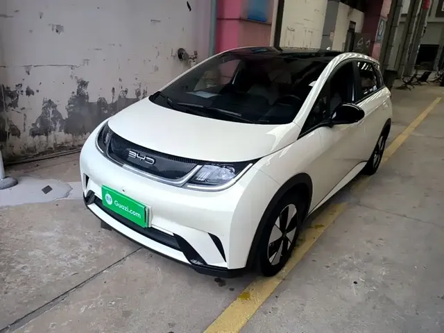 BYD Dolphin 2023 420km Fashion Edition