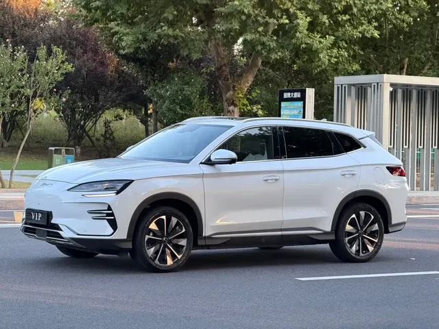 BYD Song PLUS PHEV 2024 Glory Edition EV 520km Luxury