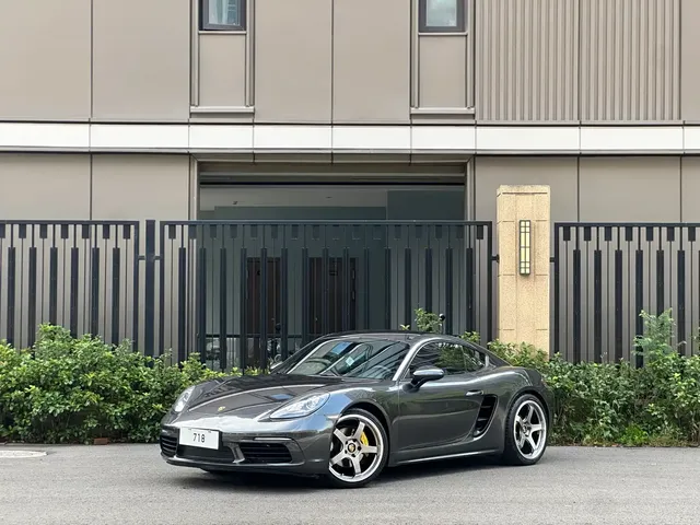 Porsche 718 2018 Cayman 2.0T