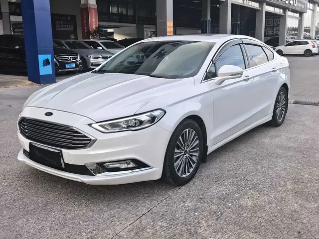 Ford Mondeo 2017 Facelift EcoBoost 200 Luxury Edition