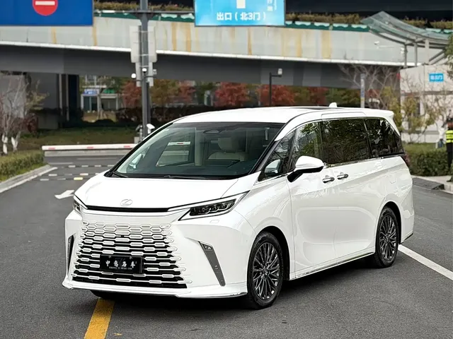 Lexus LM 2020 300h Seven-Seater Elegance Edition