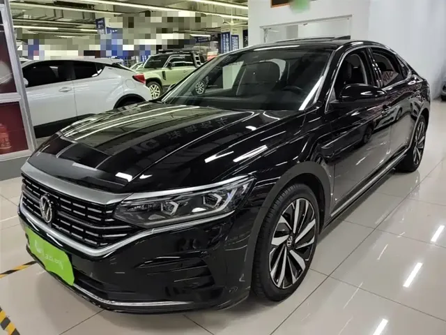Volkswagen Passat 2022 330TSI Luxury Edition