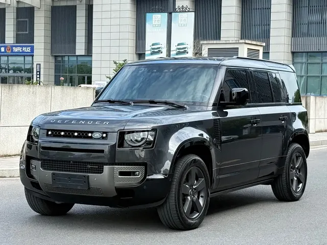 Land Rover Defender 2023 Model 110 3.0T P400 X-DYNAMIC HSE