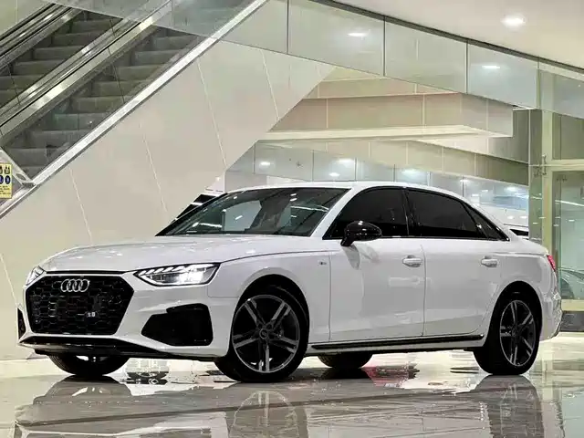 Audi A4L 2022 40 TFSI Luxury Dynamic