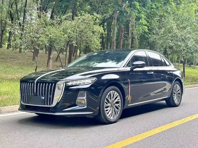 Hongqi H5 2023 2.0T Auto Smart Connect Flag Comfort