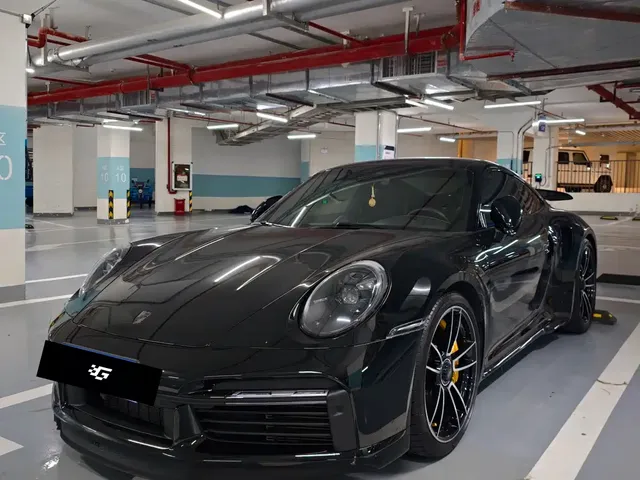 Porsche 911 2023 Turbo S 3.7T