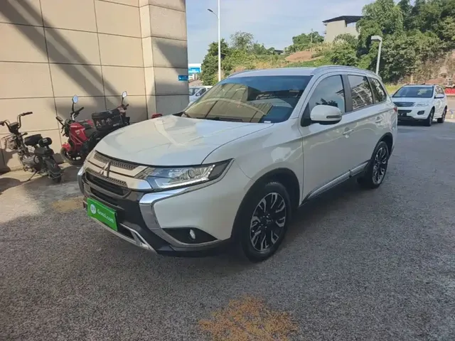 Mitsubishi Outlander 2019 2.0L 2WD Enjoy 5-Seater China VI
