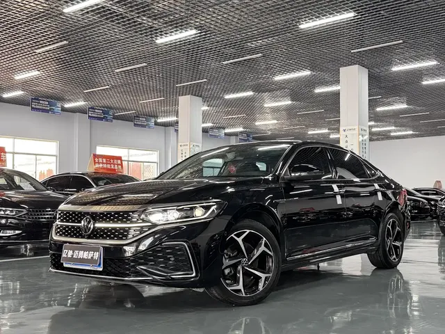 Volkswagen Passat 2024 380TSI Starlight Dragon Glory Edition