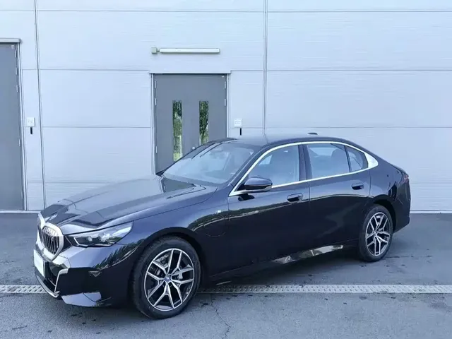 BMW i5 2024 eDrive 35L M Sport Package