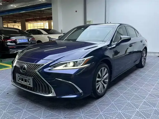 Lexus ES 2018 200 Excellence Edition China V