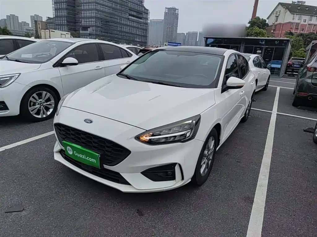 Ford Focus 2021 Sedan EcoBoost 180 Auto Trend