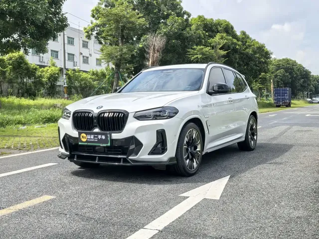 BMW iX3 2024 Innovation Leader
