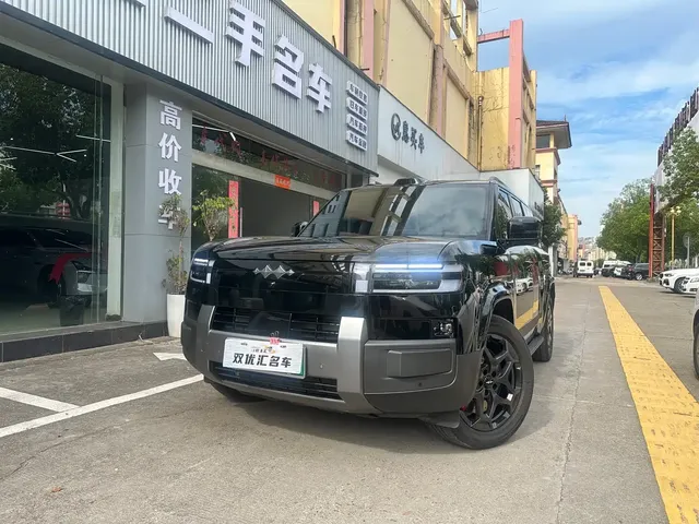 Fang Cheng Bao Titanium 7 2025 AWD Base Model