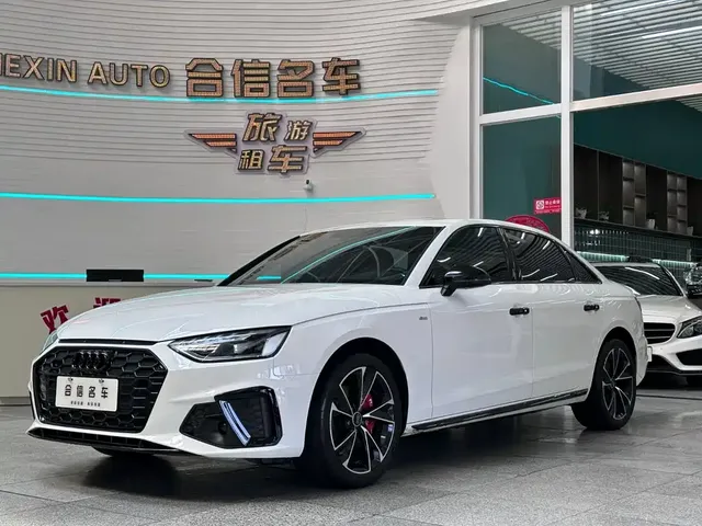 Audi A4L 2023 40 TFSI Luxury Sport