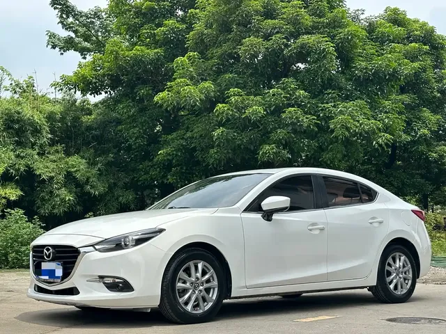 Mazda 3 Axela 2017 Sedan 1.5L Manual Luxury China V