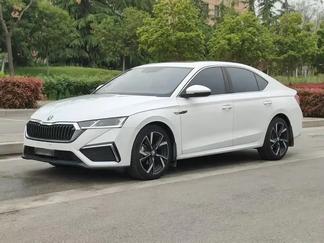 Škoda Octavia 2022 PRO TSI280 Premium Edition