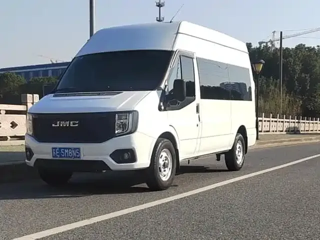 Jiangling JMC Fushun 2023 2.0T Manual Medium Wheelbase Medium Roof Commercial Multi-Purpose Vehicle 7-Seater