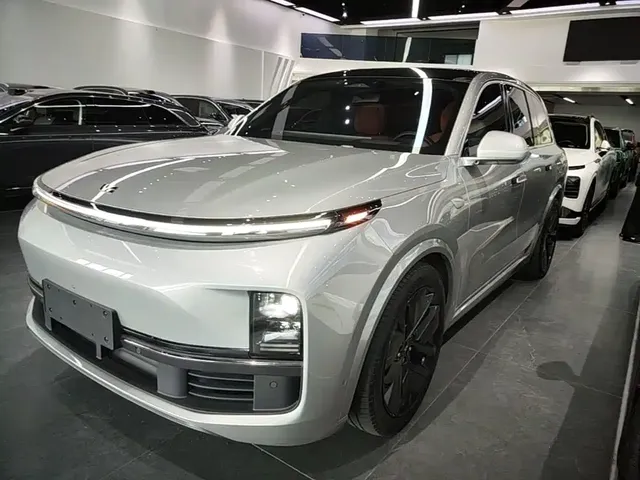 Li Auto Li L8 2023 Pro
