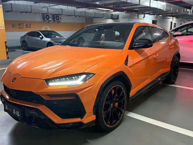 Lamborghini Urus 2021 4.0T V8