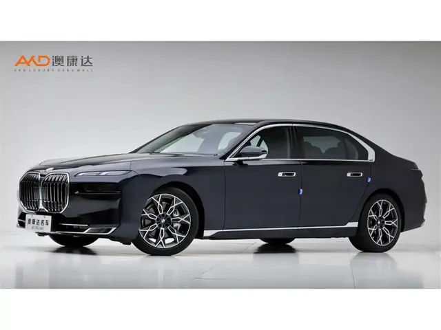 BMW 7 Series 2023 Model 735Li Luxury Package