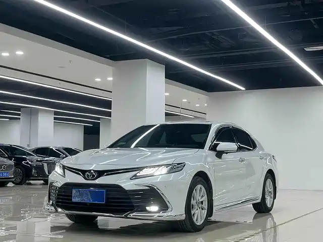 Toyota Camry 2023 2.0G Luxury Edition