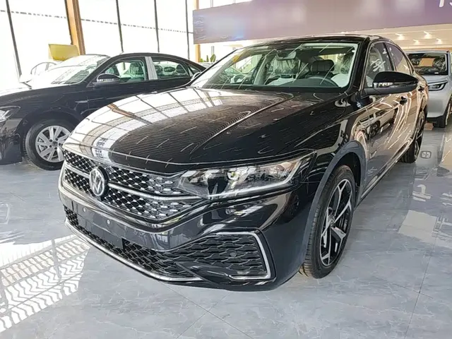 Volkswagen Passat 2026 Outstanding Edition 380TSI Starlight Dragon Soaring Version