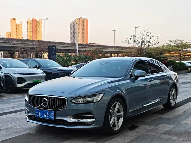 Volvo S90 2019 T5 Momentum