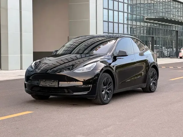 Tesla Model Y 2023 Long Range All-Wheel Drive Edition