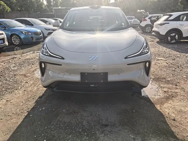 IM Motors IM LS6 2023 Max Standard Edition
