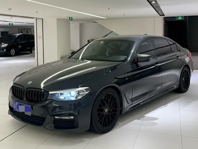 BMW 5 Series 2018 Facelift 530Li Leading M Sport Package