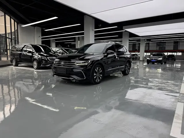Volkswagen Tiguan L 2022 330TSI Auto 2WD R-Line Premium Edition
