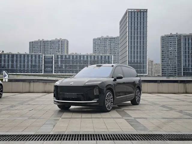NIO ES8 2025 Base Model